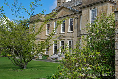 Cotswolds: Bourton House Garden